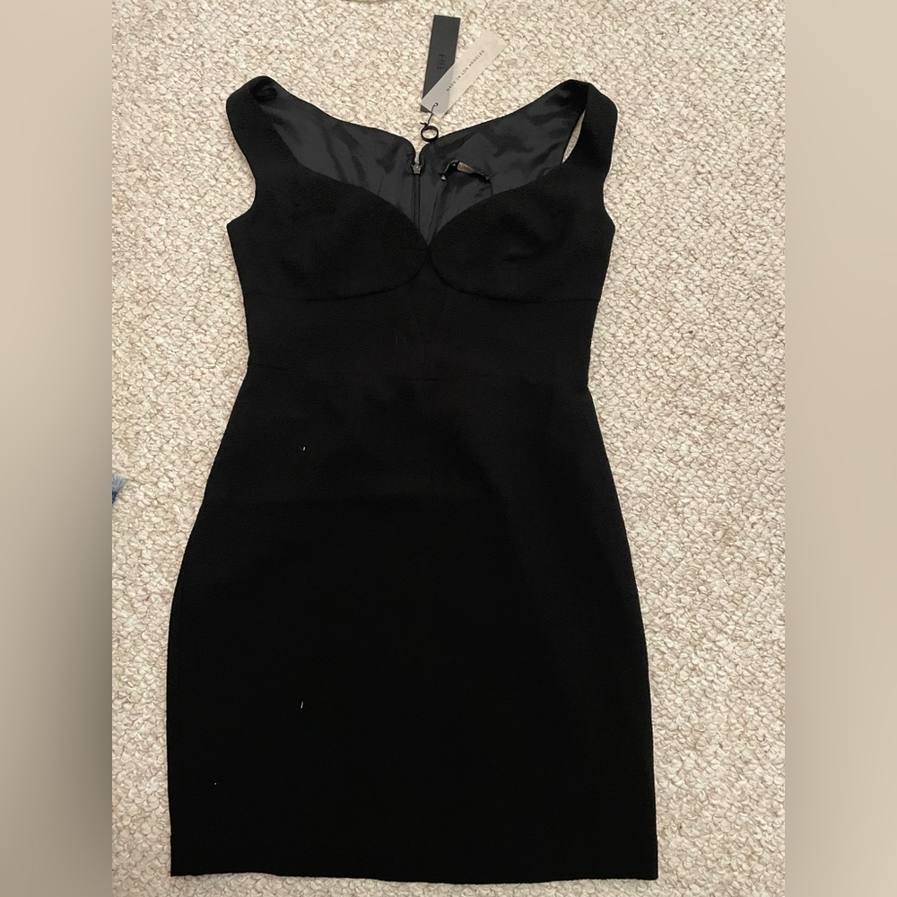 Black Halo Black Sleeveless Sheath Dress